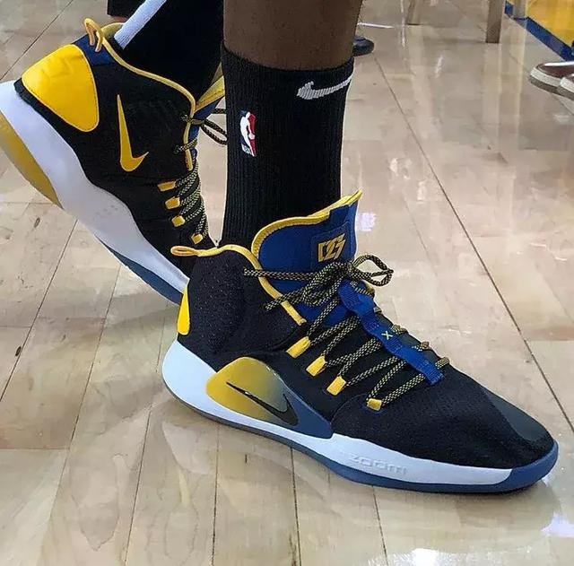 样本构成 样本构成