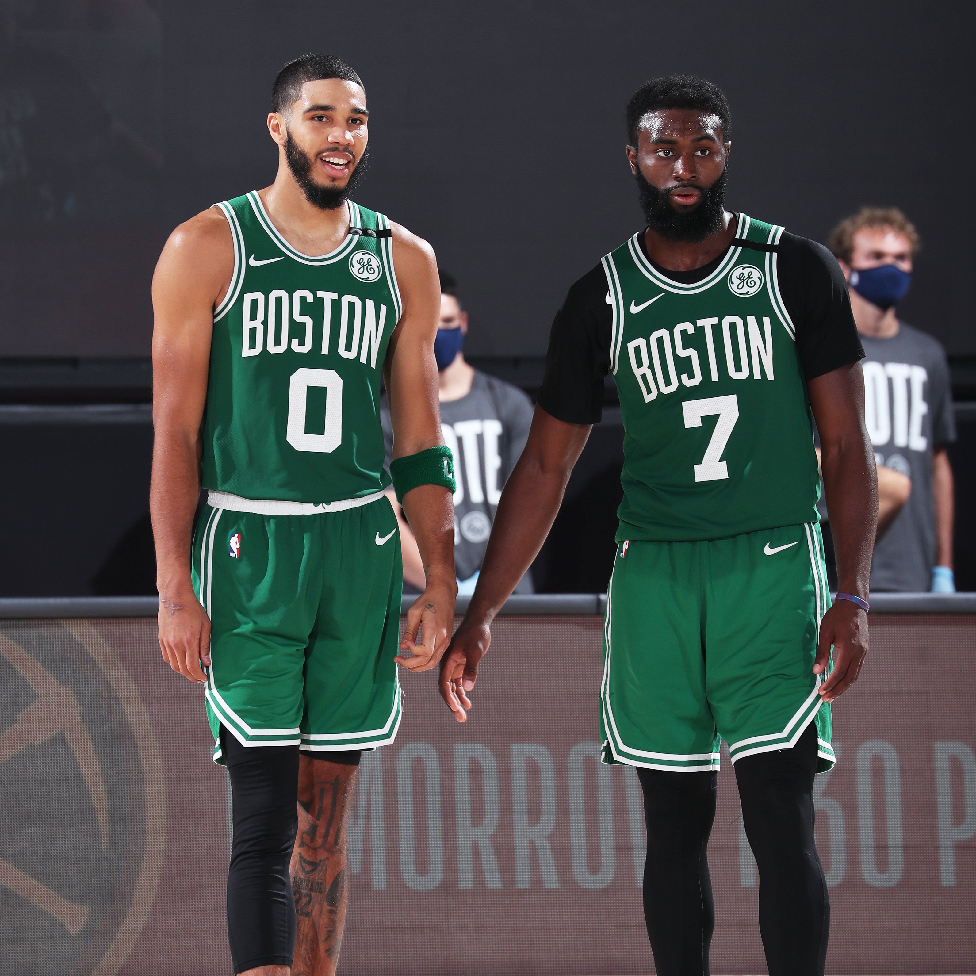 一款独立卡 一款独立卡